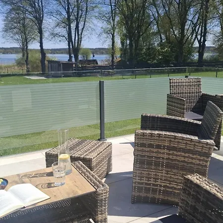 Seestudio Plau Am Modern Mit Seeblick Apartment